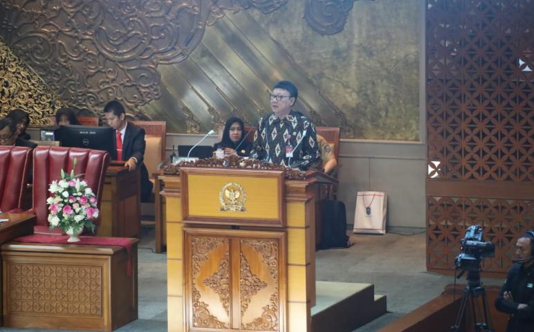 Nasional