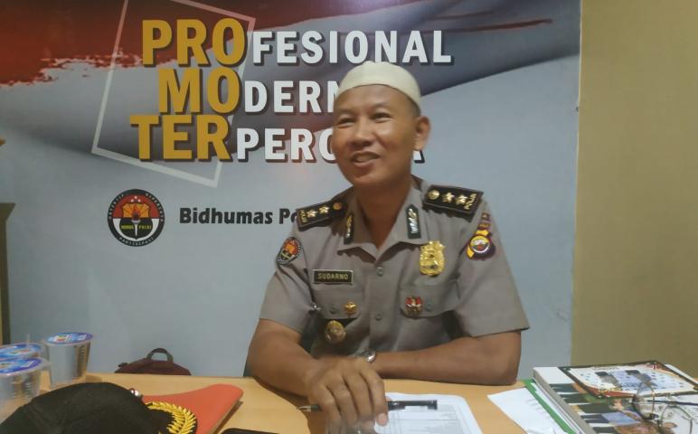 Hukum