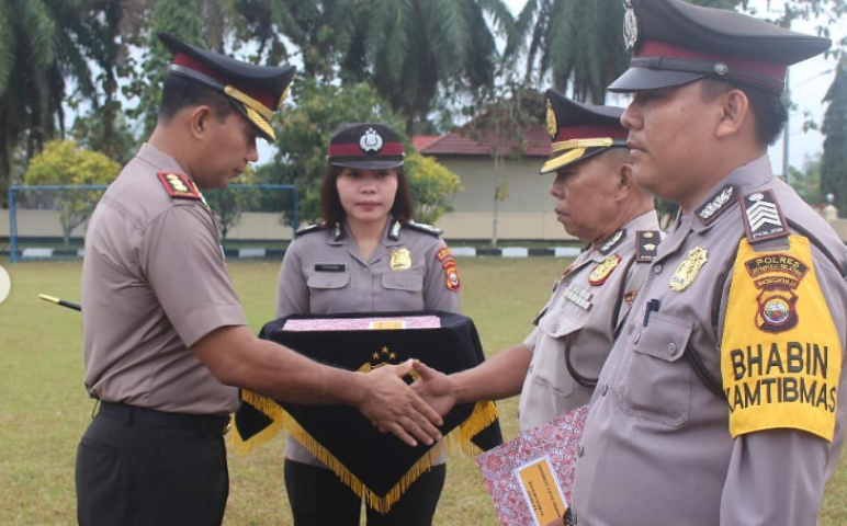 Hukum 