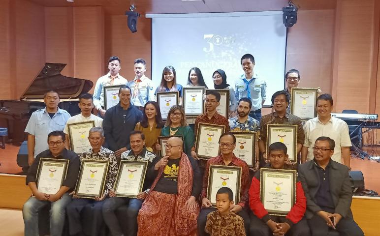 Nasional