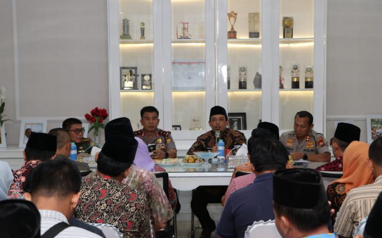 Hukum