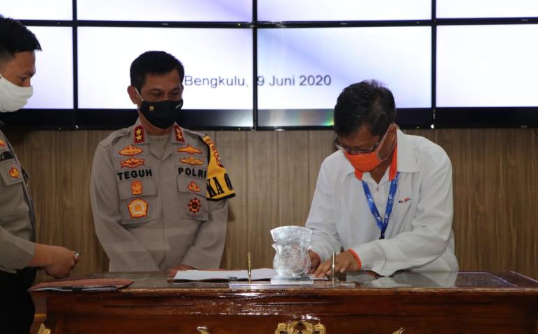 Hukum