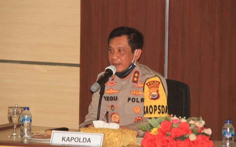 Hukum