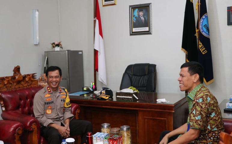 Hukum