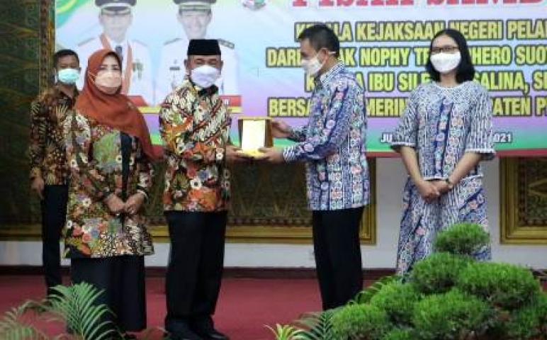 Bupati H.M.Harris Hadiri Pisah Sambut Kepala Kejaksaan Negeri Pelalawan