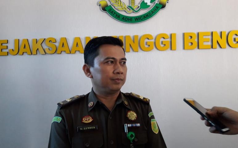 Hukum