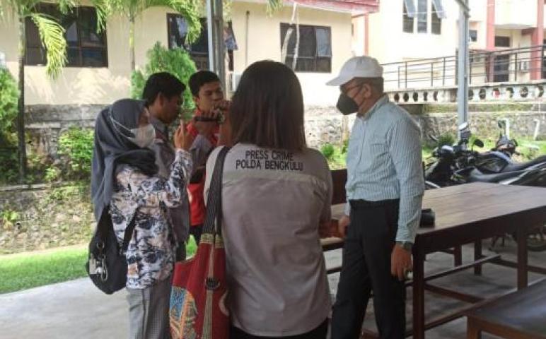 hukum