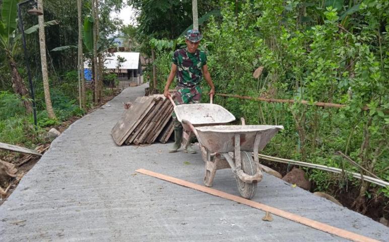 JALAN RABAT SUDAH BISA DIGUNAKAN WARGA TULUNGREJO
