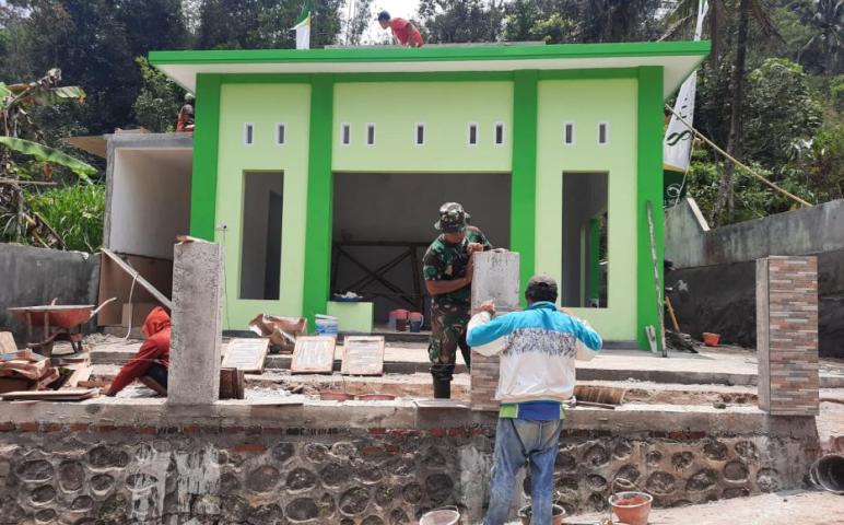 Pandangan Sejuk Ketika Melihat Warna Hijau di Mushola Al-Ikhlas