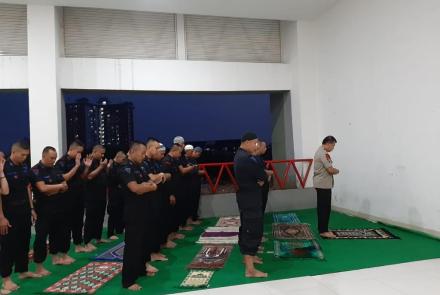 Hukum