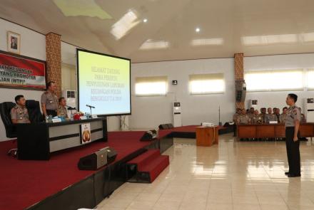 Hukum