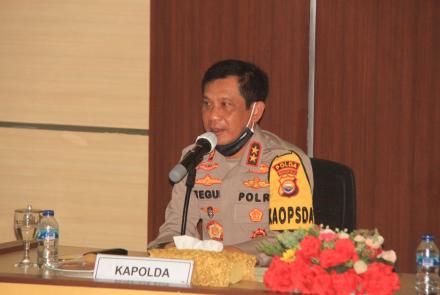 Hukum