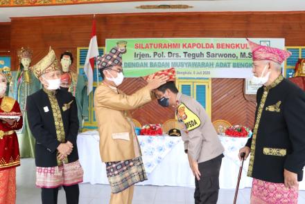 Hukum