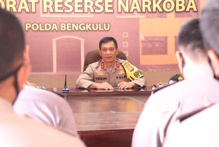 Hukum