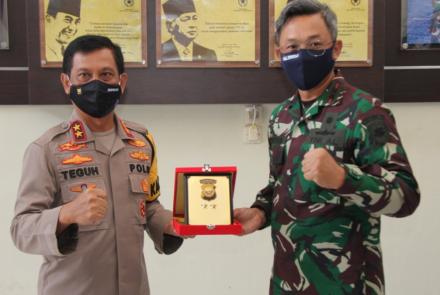 Hukum