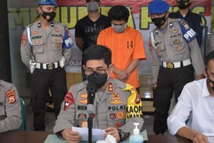 Hukum
