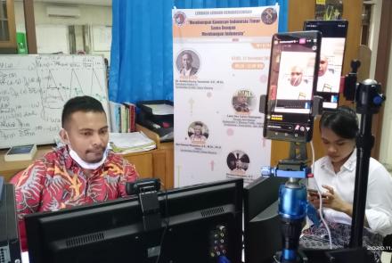700 Peserta Ikuti Webinar Yang Diadakan UKSW Melalui Zoom Meeting