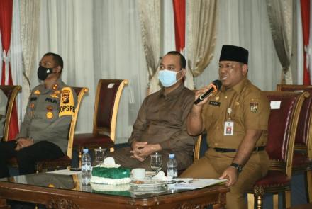 Diwakili Sekda, Bupati Kampar Ikuti Rakor Pengendalian Karhutla Provinsi Riau