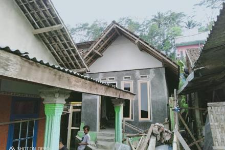 Tampak Depan Rumah Pak Madrai Setelah 85 Persen di Rehap