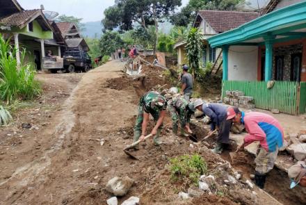 Budaya Satgas TMMD 112 Kodim 0818 Terlihat 