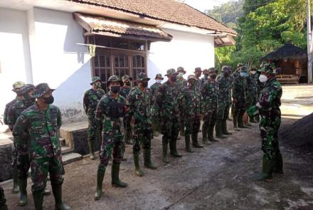 Kegiatan Wajib Satgas TMMD 112 di Pagi Hari
