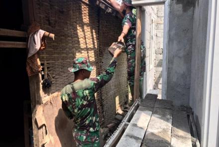Tambal Sulam Pilihan Satgas TMMD 112 