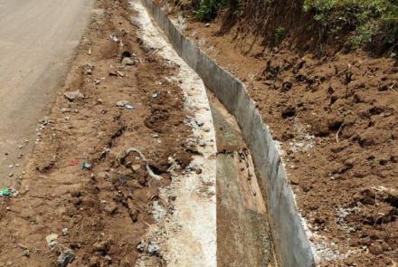 Drainase Baru Selesai di Bangun Satgas TMMD, Langsung di Guyur Hujan