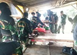 Warga Siapkan Makan Prasmanan